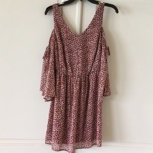 Shoulder cutout dress